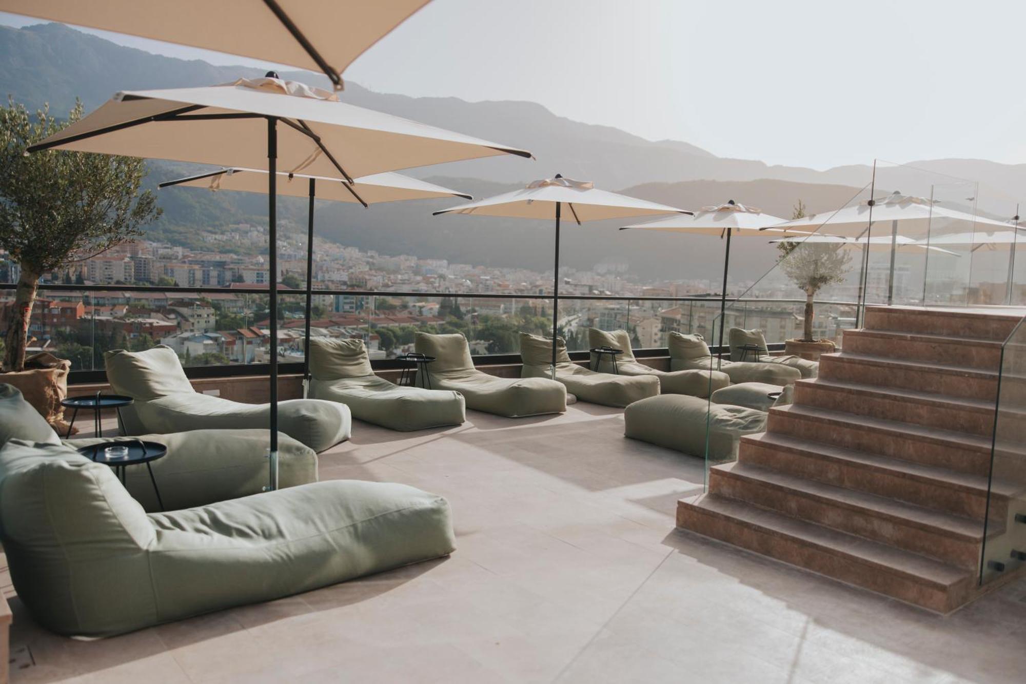 Infinity Hotel & More Будва Экстерьер фото